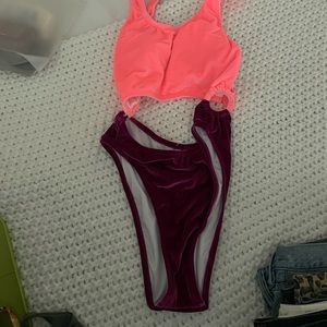 VS ONE PIECE CUTOUT BIKINI